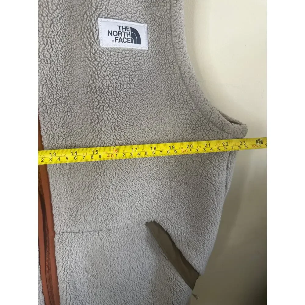 THE NORTH FACE Men's Classic Full-Zip Vest 2XL Beige W